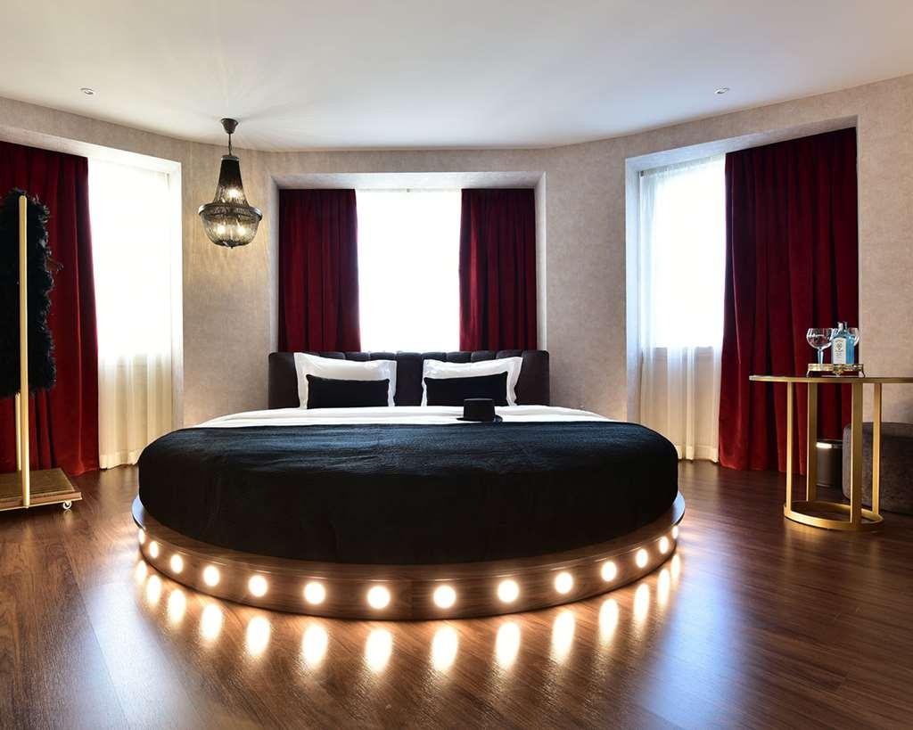 Maxime Hotel
